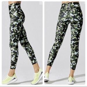 Carbon38 High Rise Printed Camo Leggings Green Camouflage